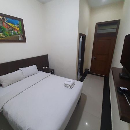 Urbanview Alfiya Hotel Lampung Бандар-Лампунг Экстерьер фото