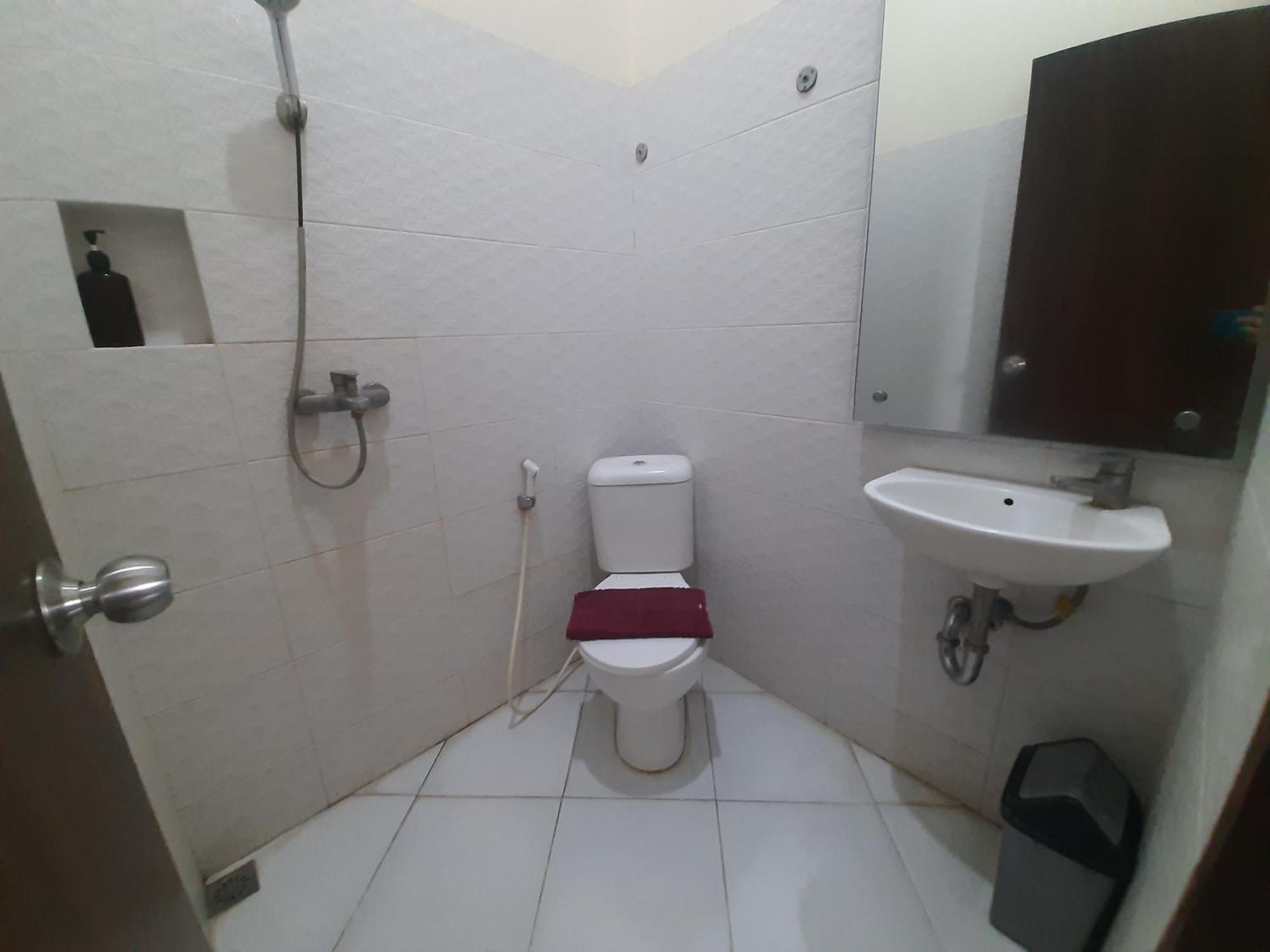 Urbanview Alfiya Hotel Lampung Бандар-Лампунг Экстерьер фото