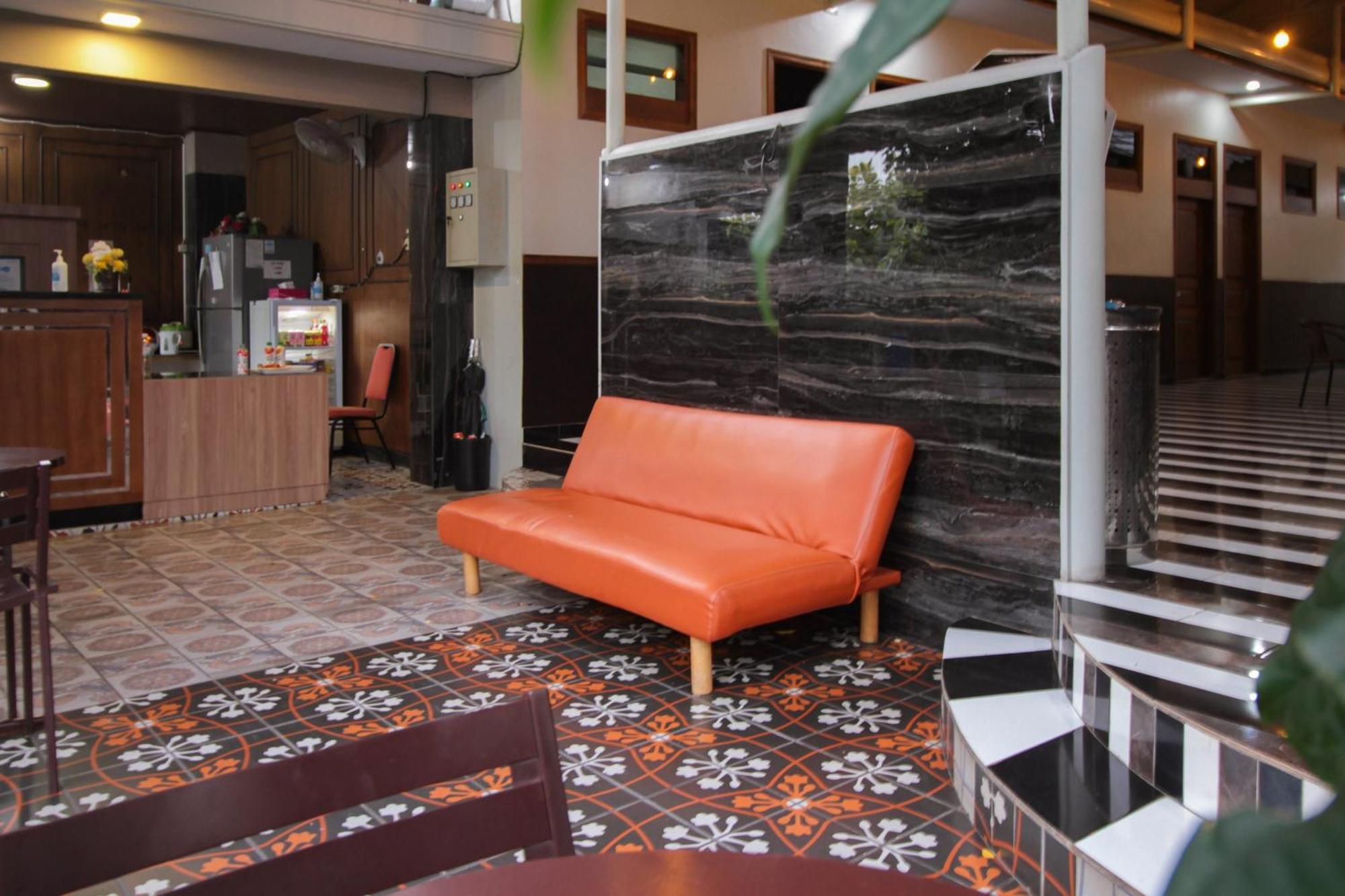 Urbanview Alfiya Hotel Lampung Бандар-Лампунг Экстерьер фото